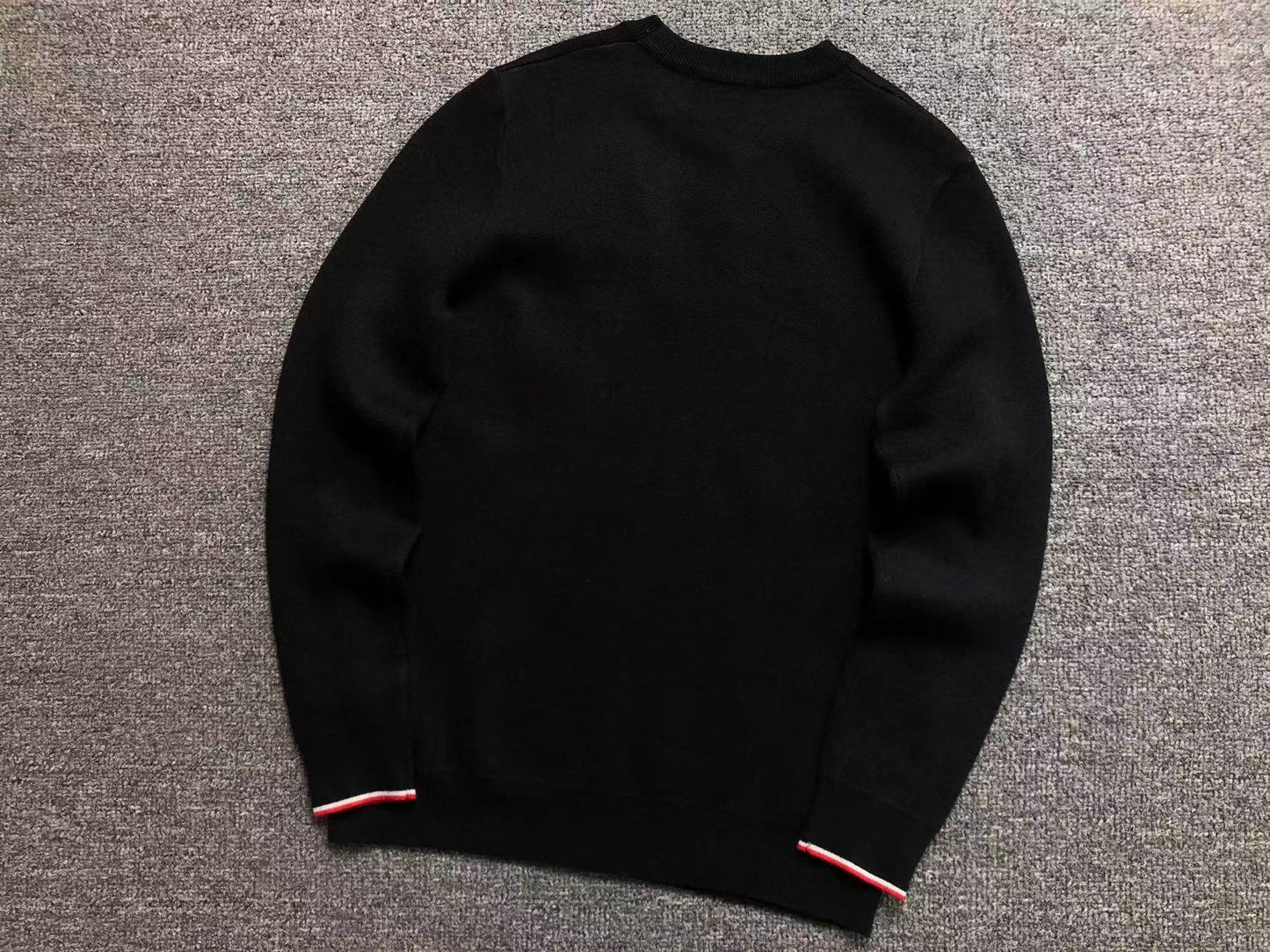 M - SWEATER