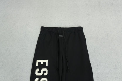 F - SWEATPANTS