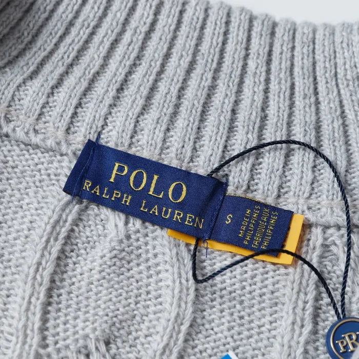 R - SWEATER