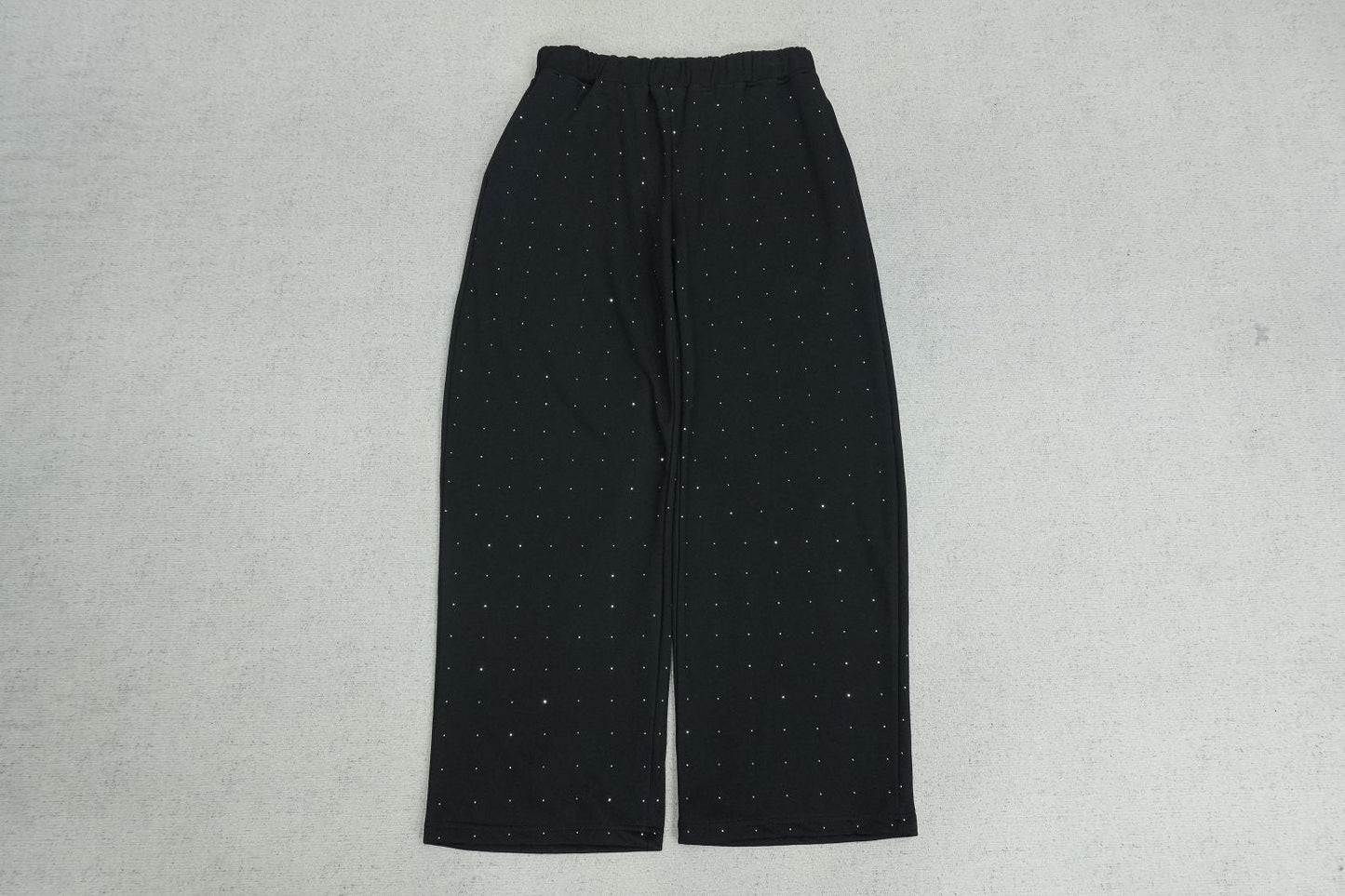 S - SWEATPANTS