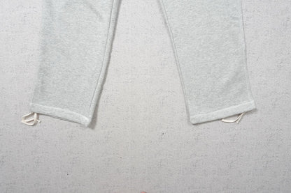 L - SWEATPANTS