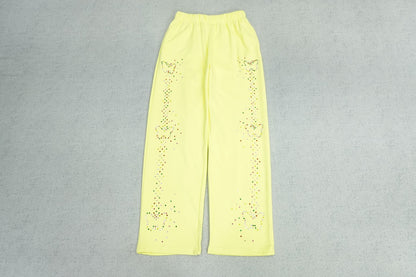 B - SWEATPANTS