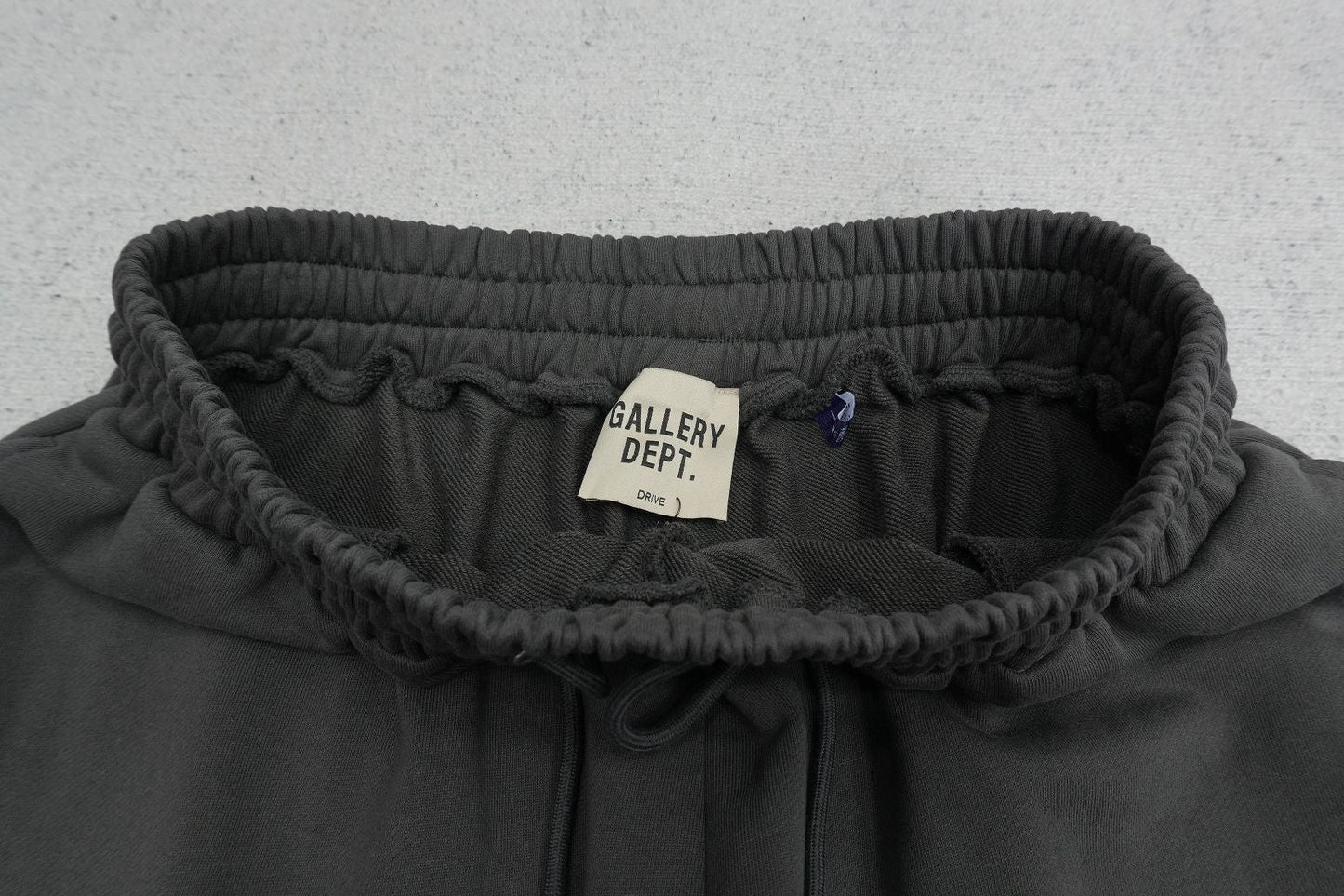 G - SWEATPANTS
