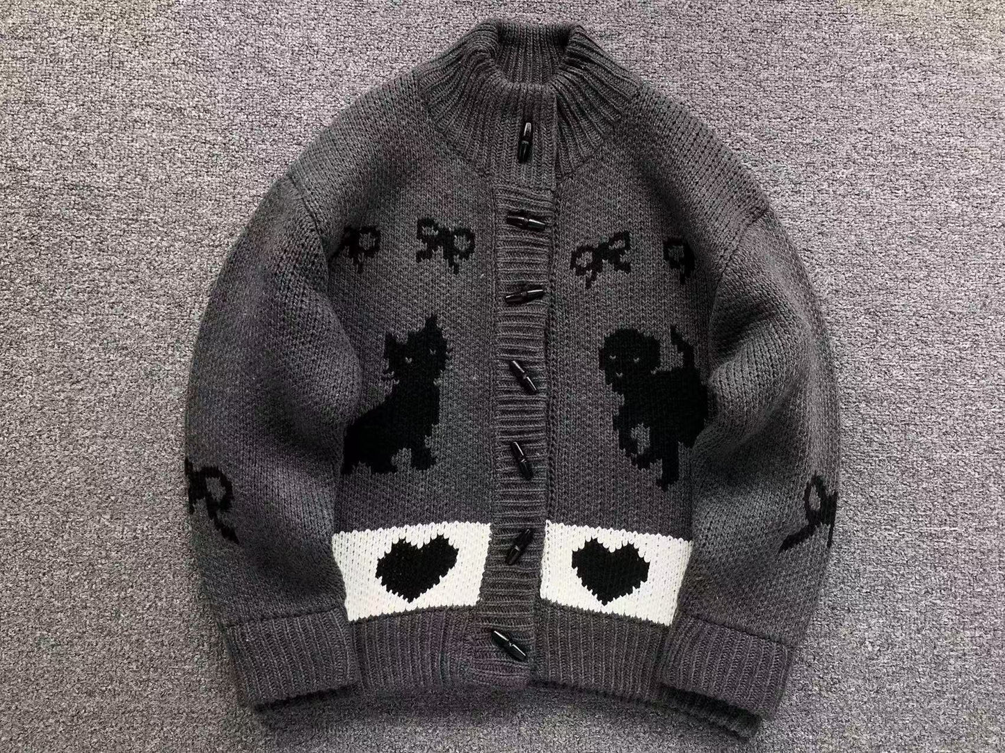 O - SWEATER