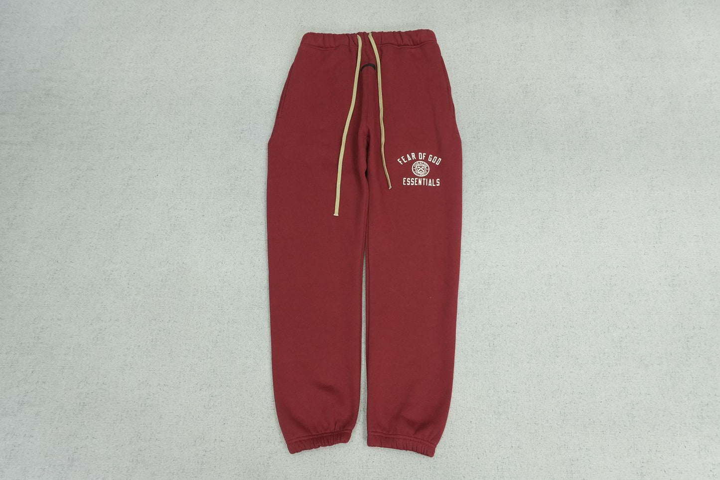 F - SWEATPANTS