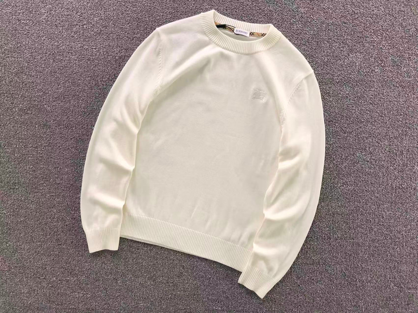 B - SWEATER