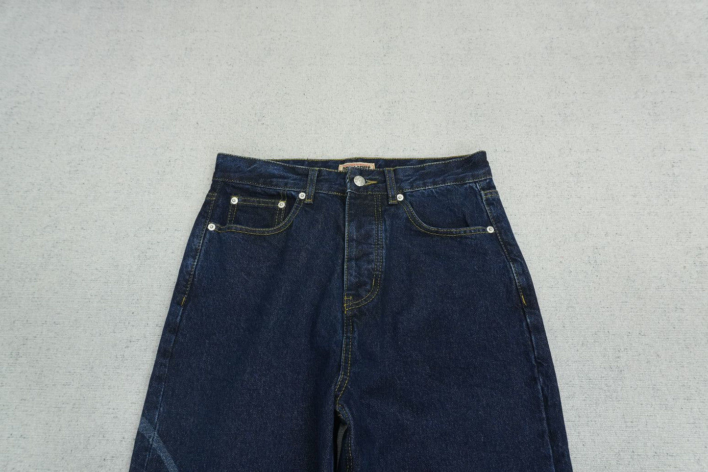 C - JEANS
