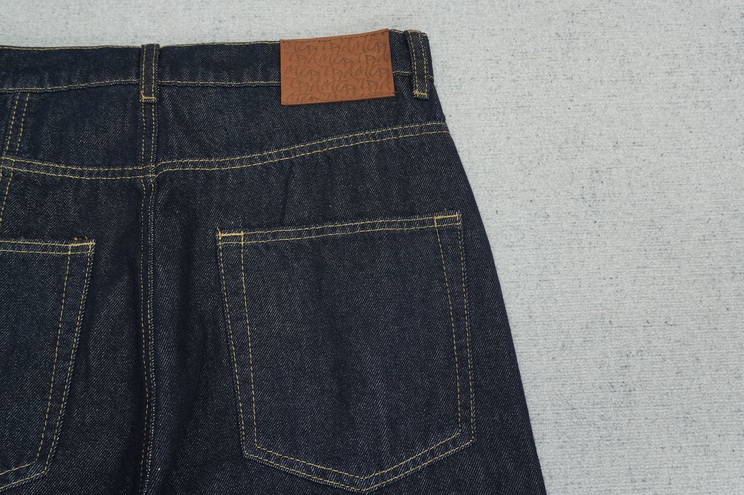 M - JEANS