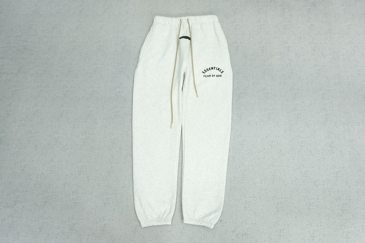 F - SWEATPANTS