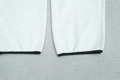 S - SWEATPANTS