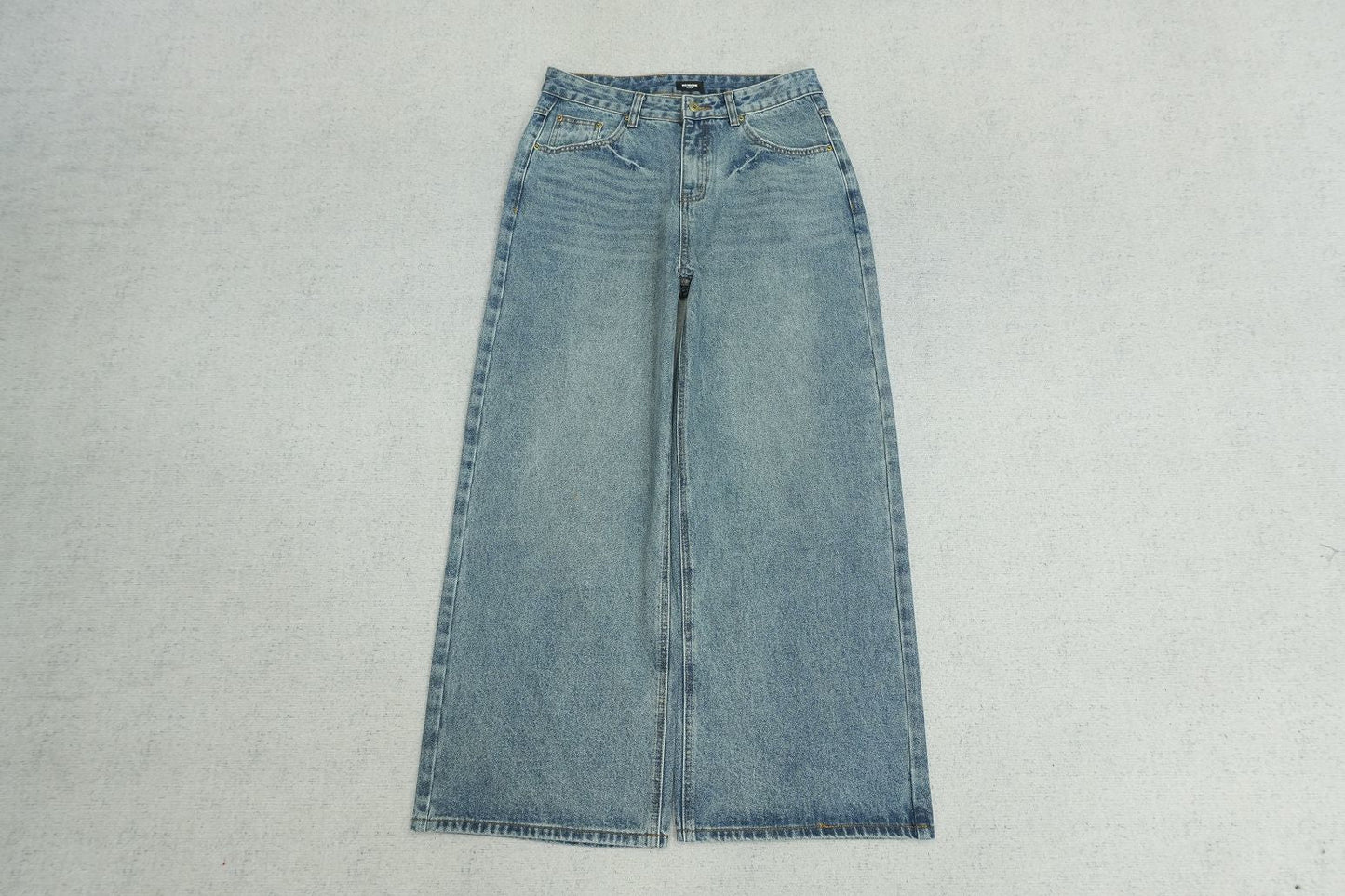 W - JEANS