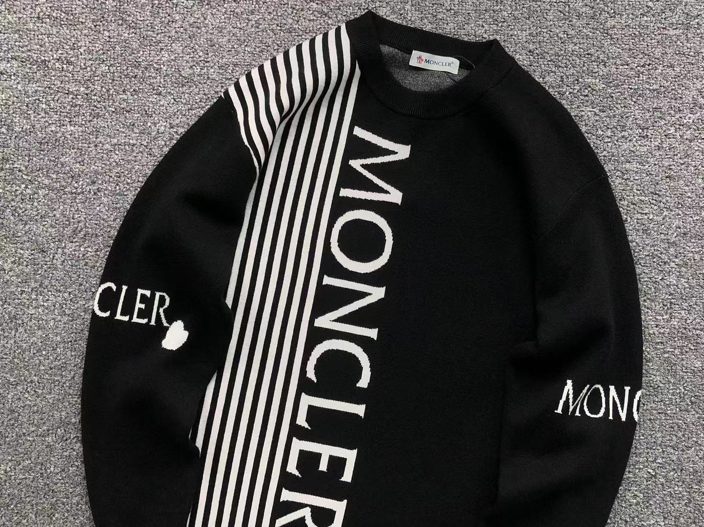 M - SWEATER