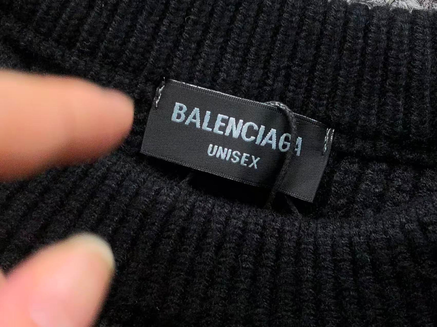 B - SWEATER