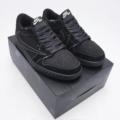 N - SNEAKERS