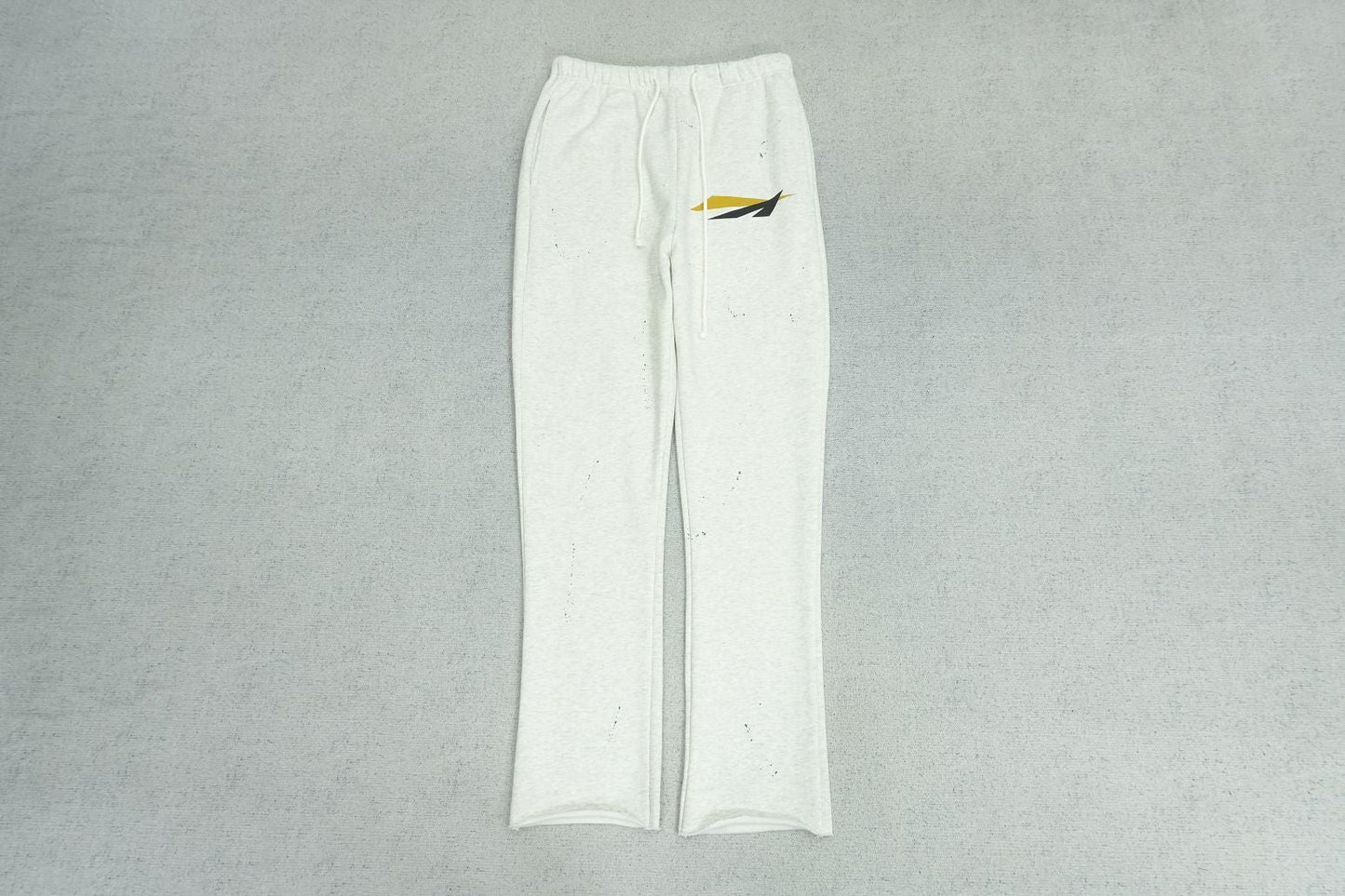 F - SWEATPANTS