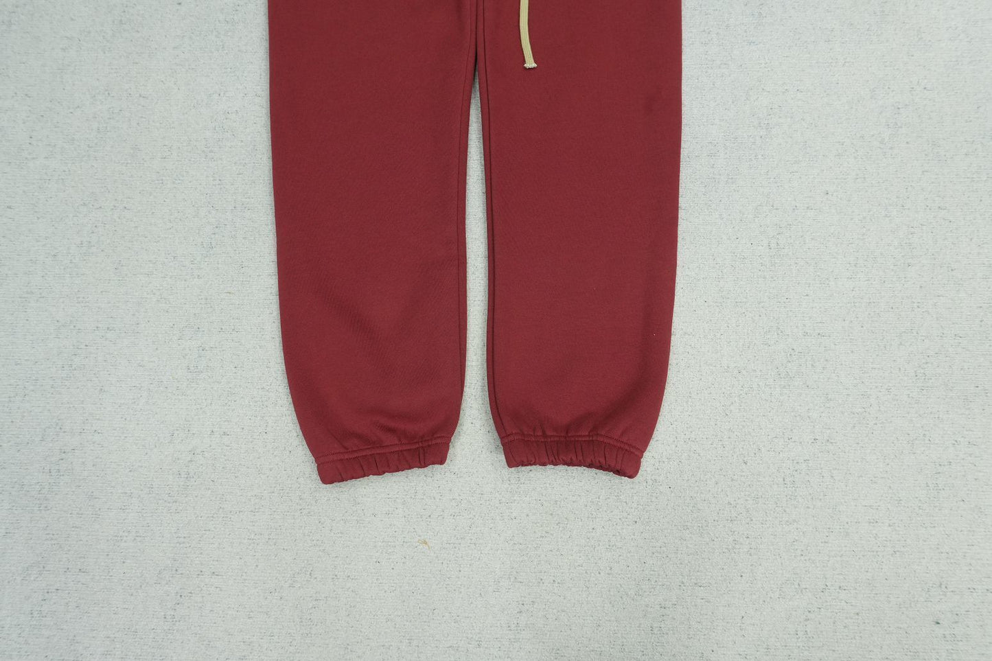 F - SWEATPANTS