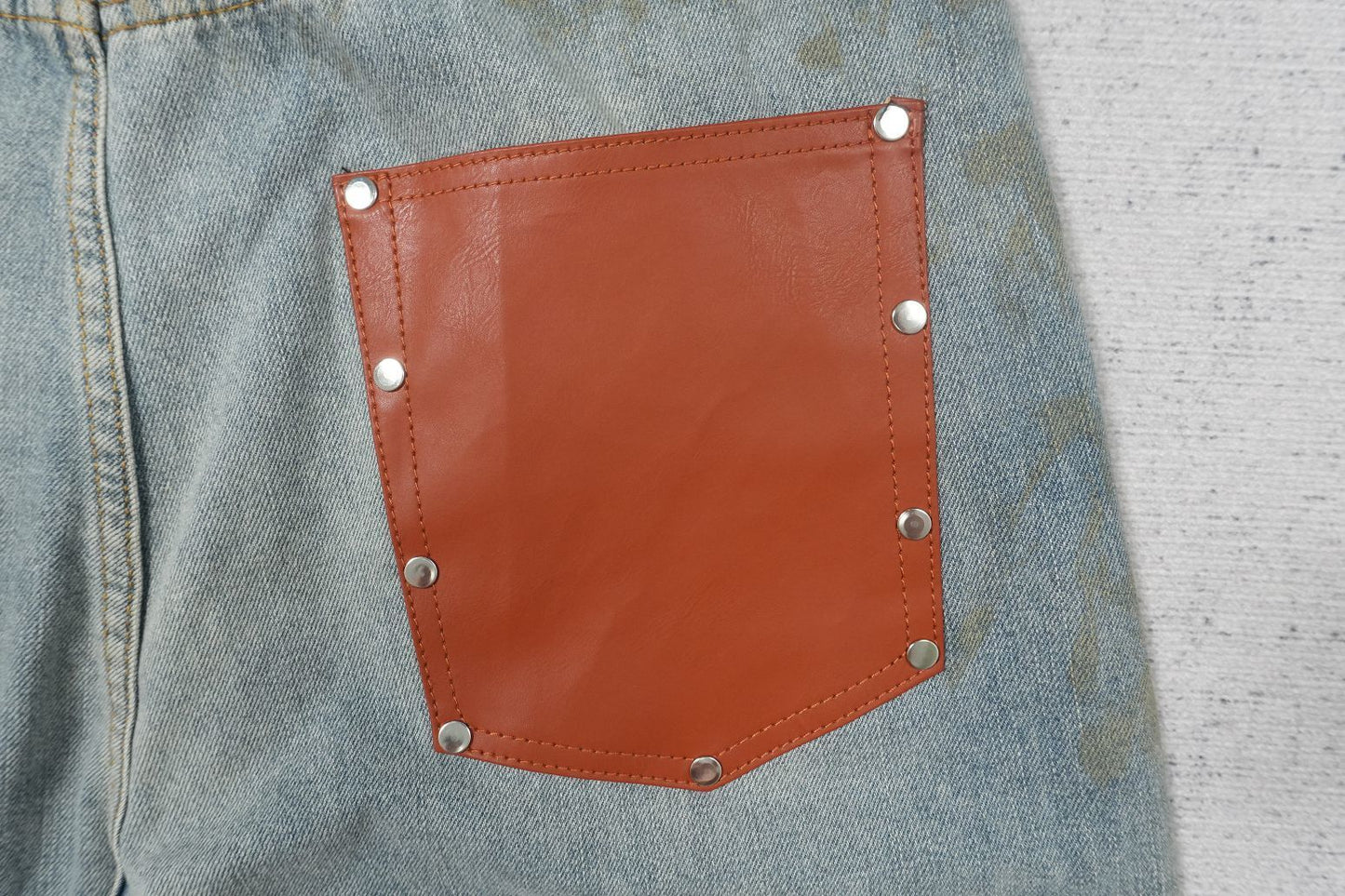 A - JEANS