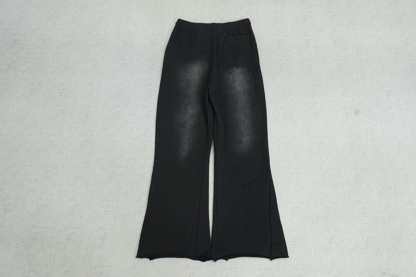 M - SWEATPANTS