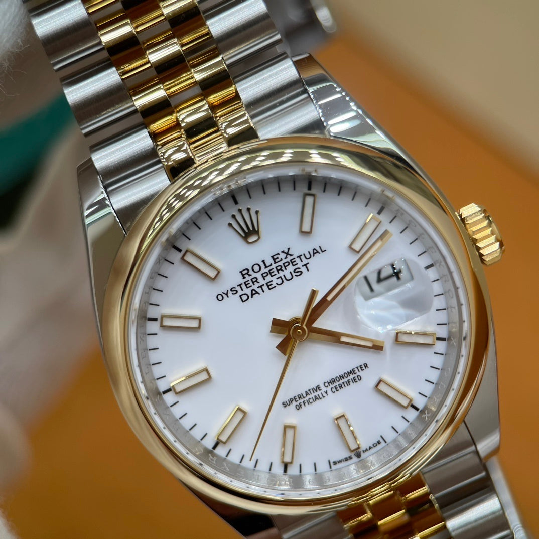 M - Watch