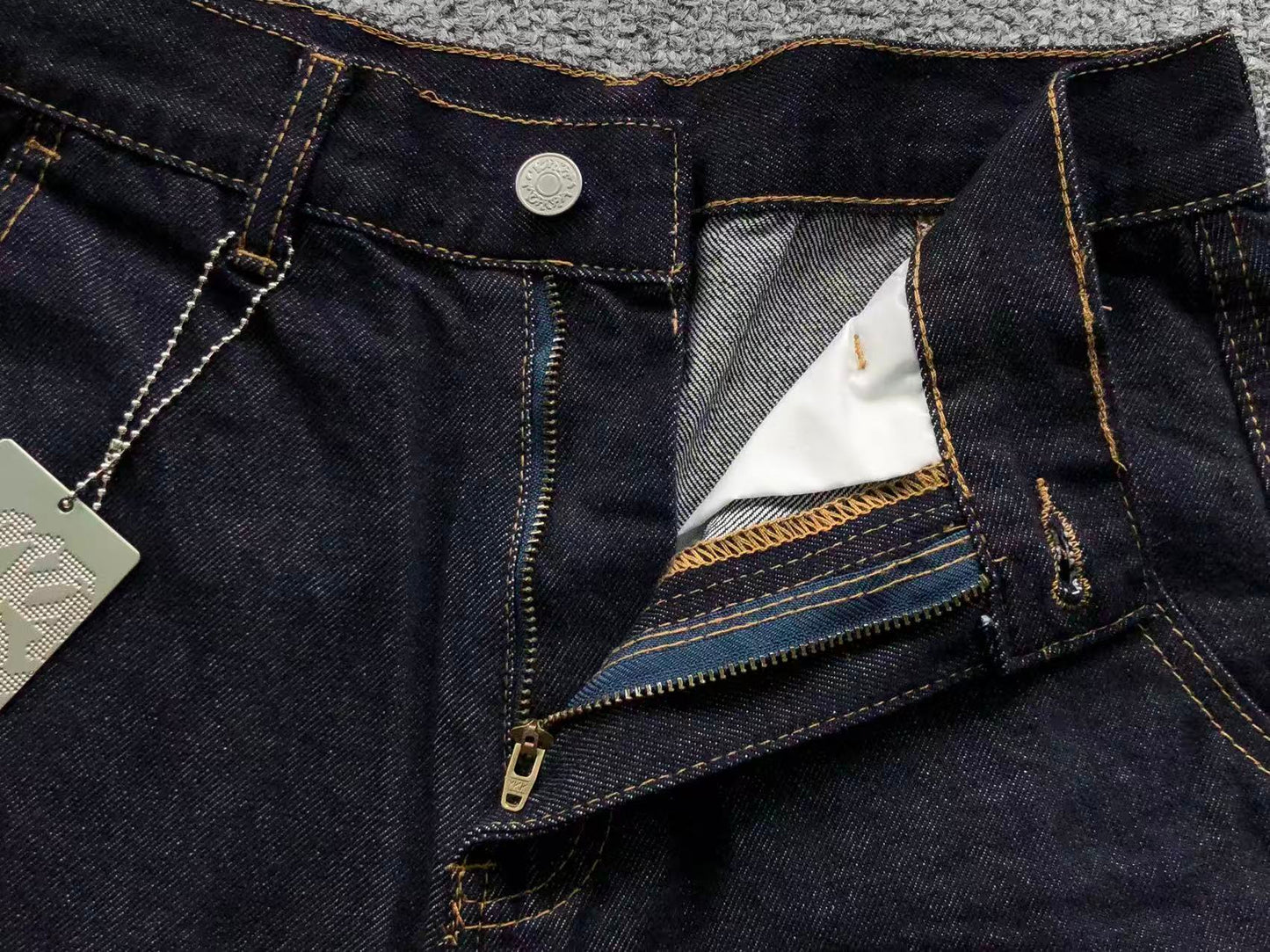 M - SHORTS