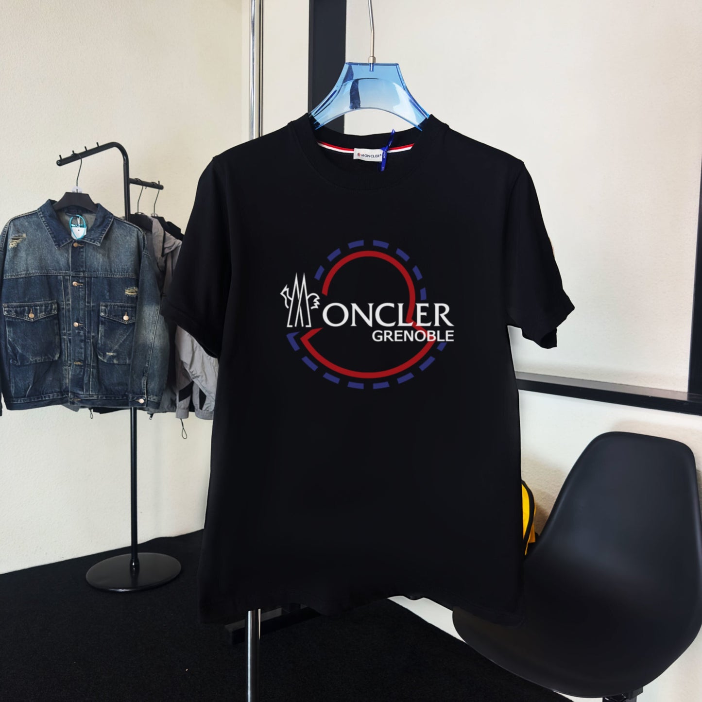 M - TSHIRT