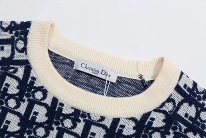 D - SWEATER
