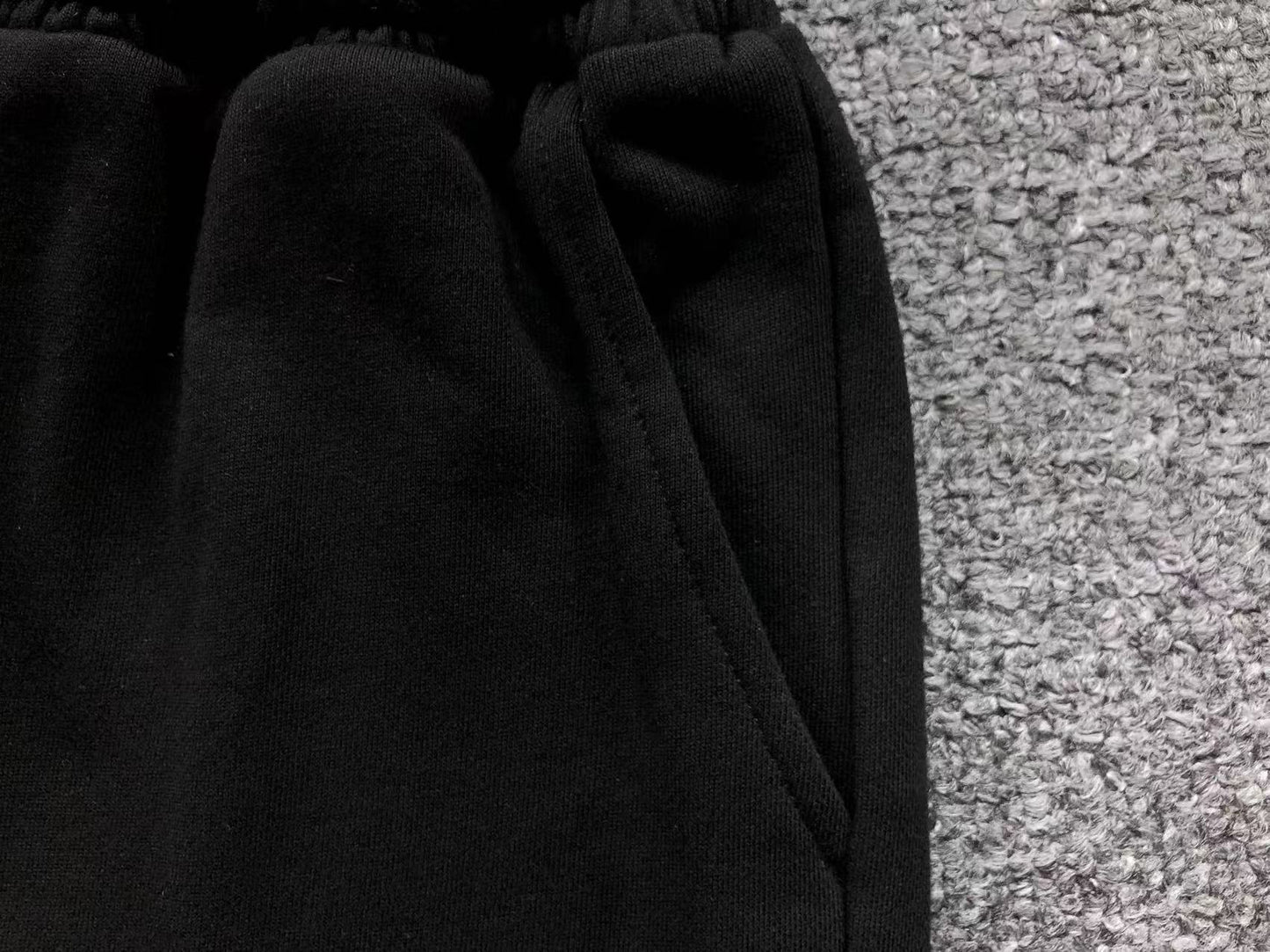 M - SHORTS