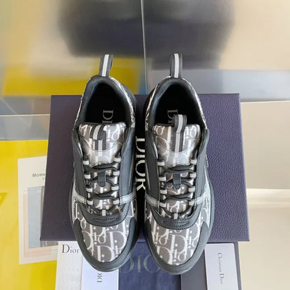 D - SNEAKERS