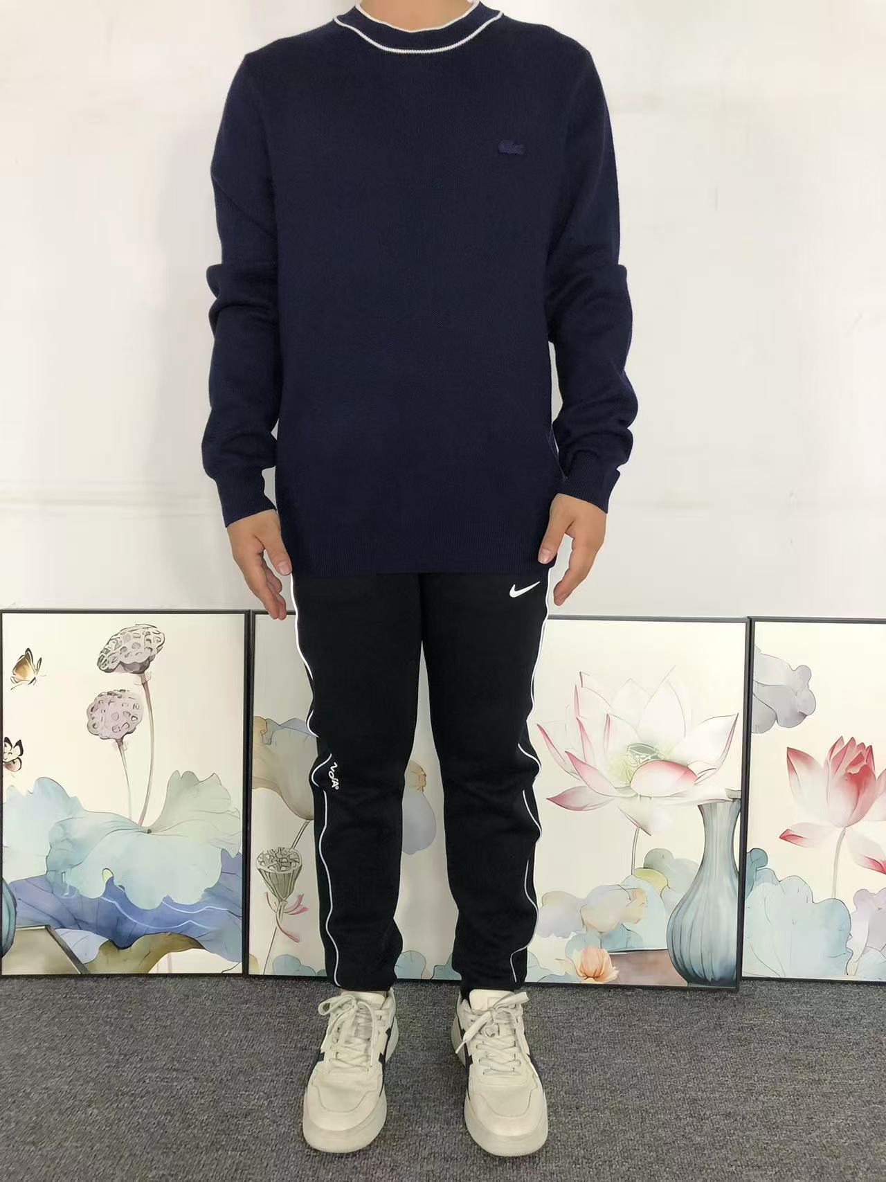 L - SWEATER