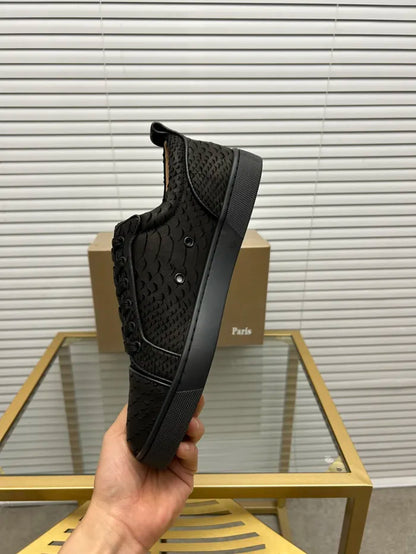 C - SNEAKERS