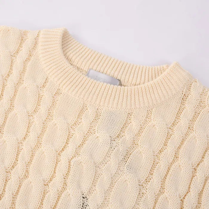 D - SWEATER