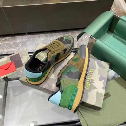 V - SNEAKERS
