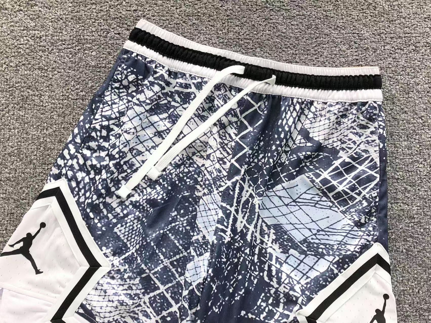N - SHORTS