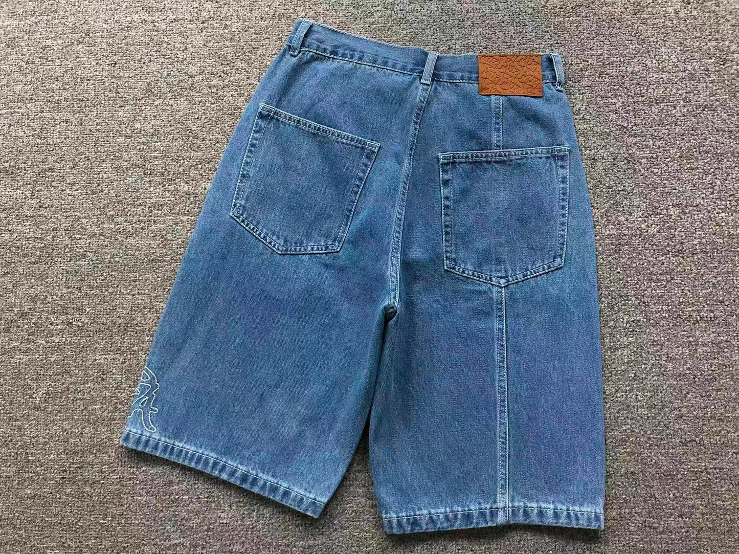 M - SHORTS