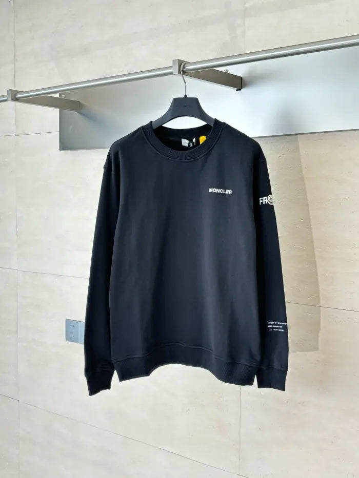 M  - SWEATER