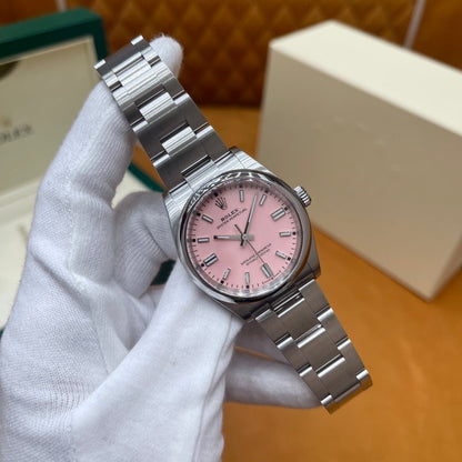 M - Watch