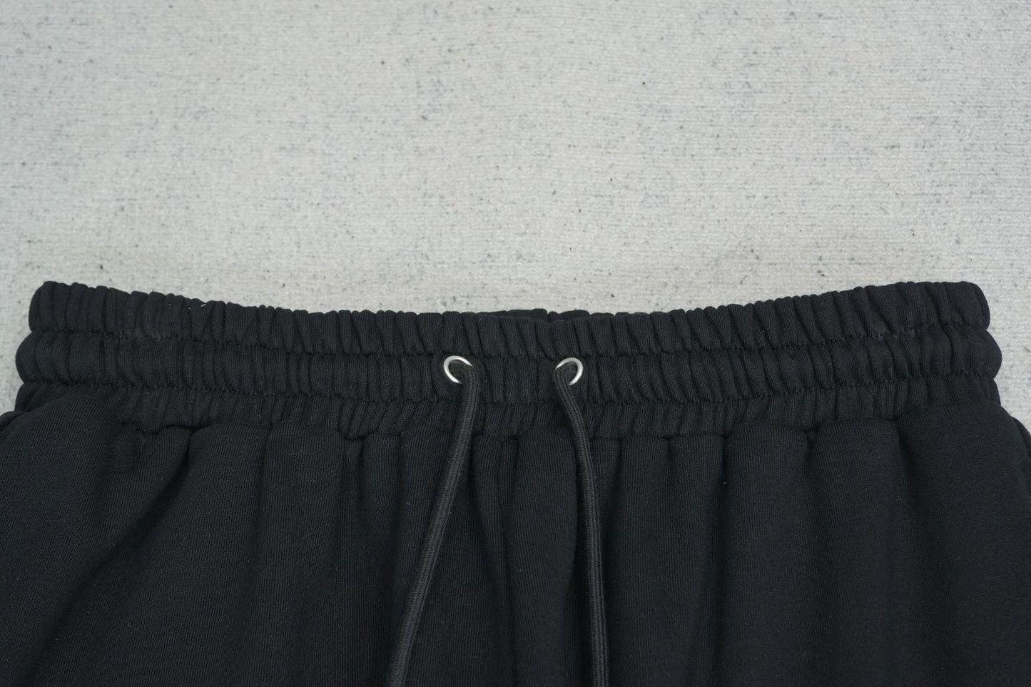 G - SWEATPANTS