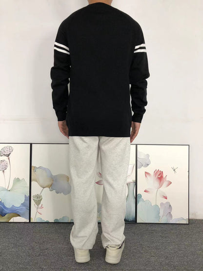 P - SWEATER