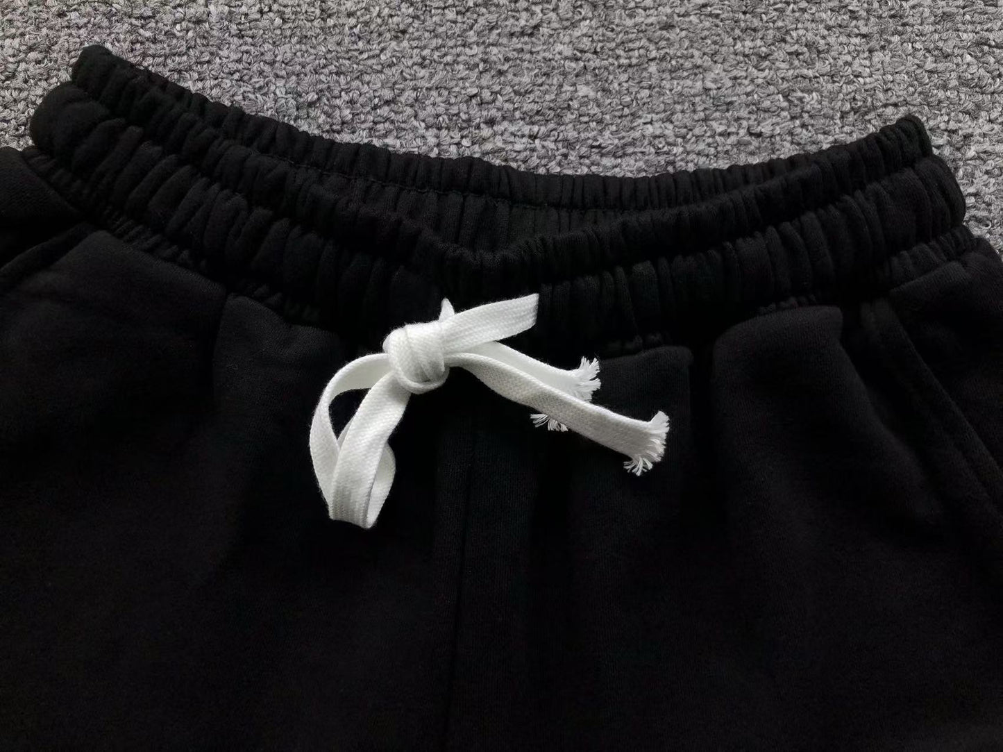 M - SHORTS