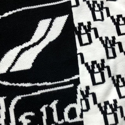 W - SWEATER