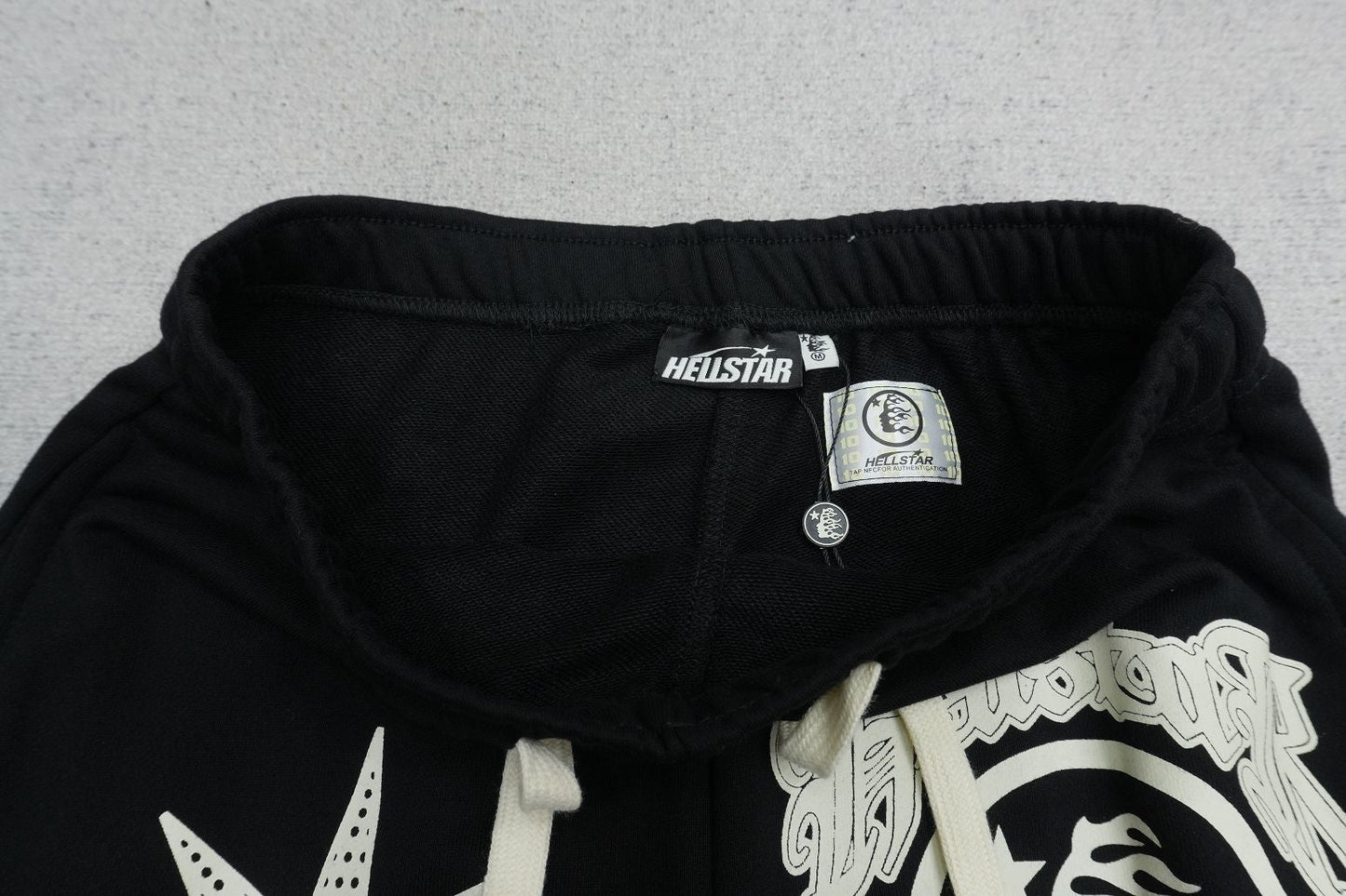 H - SWEATPANTS